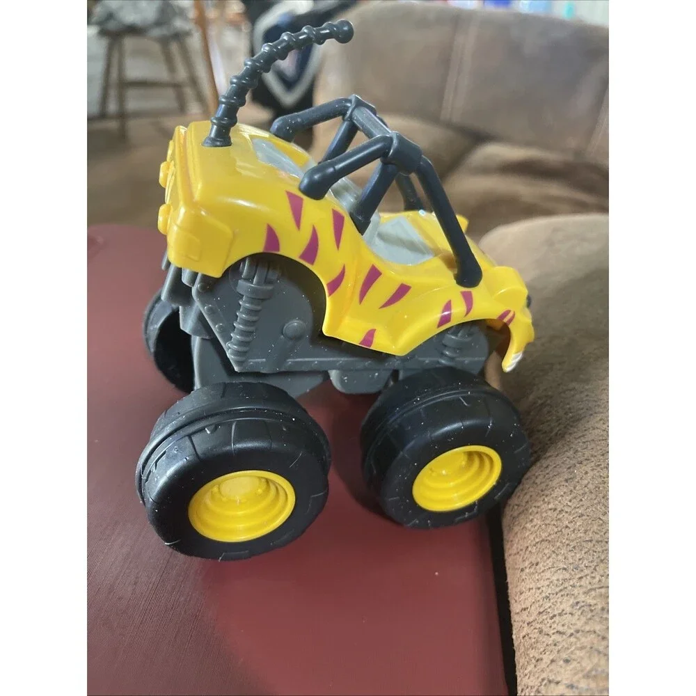 Blaze And The Monster Machines Truck Slam N Go Stripes Action Figure 2015 Mattel